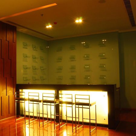 Royal Park Kakinada Hotel Luaran gambar