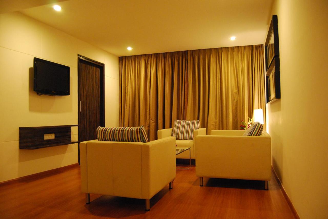 Royal Park Kakinada Hotel Luaran gambar