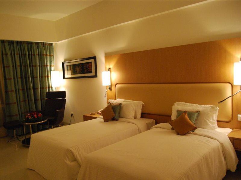 Royal Park Kakinada Hotel Luaran gambar