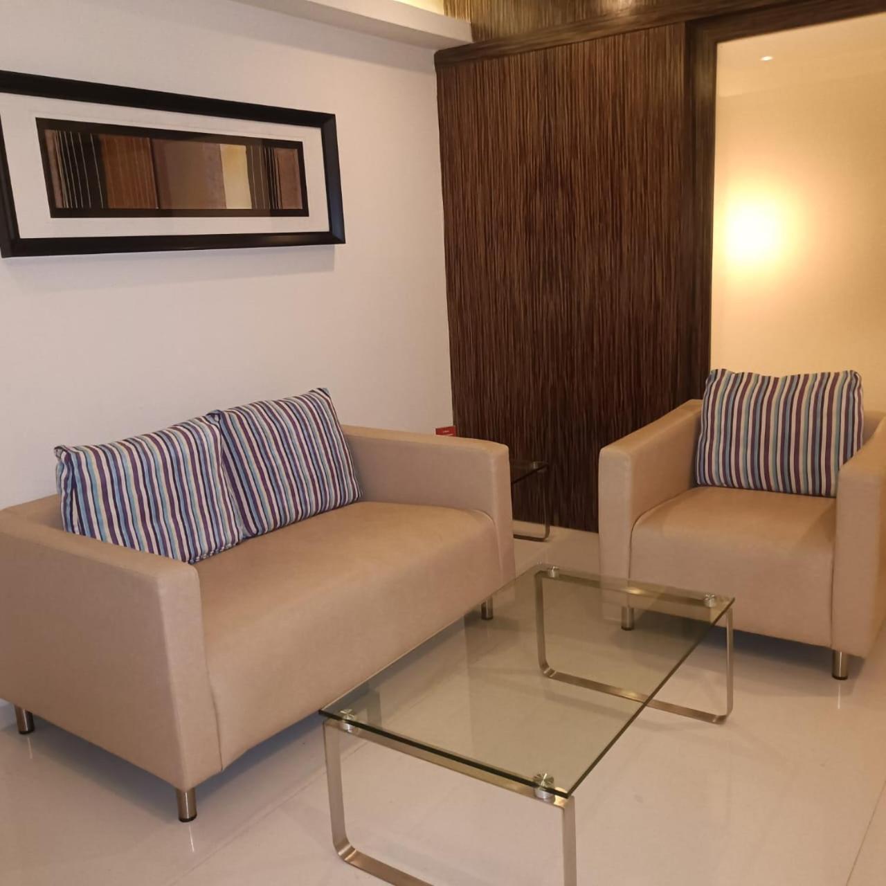 Royal Park Kakinada Hotel Luaran gambar