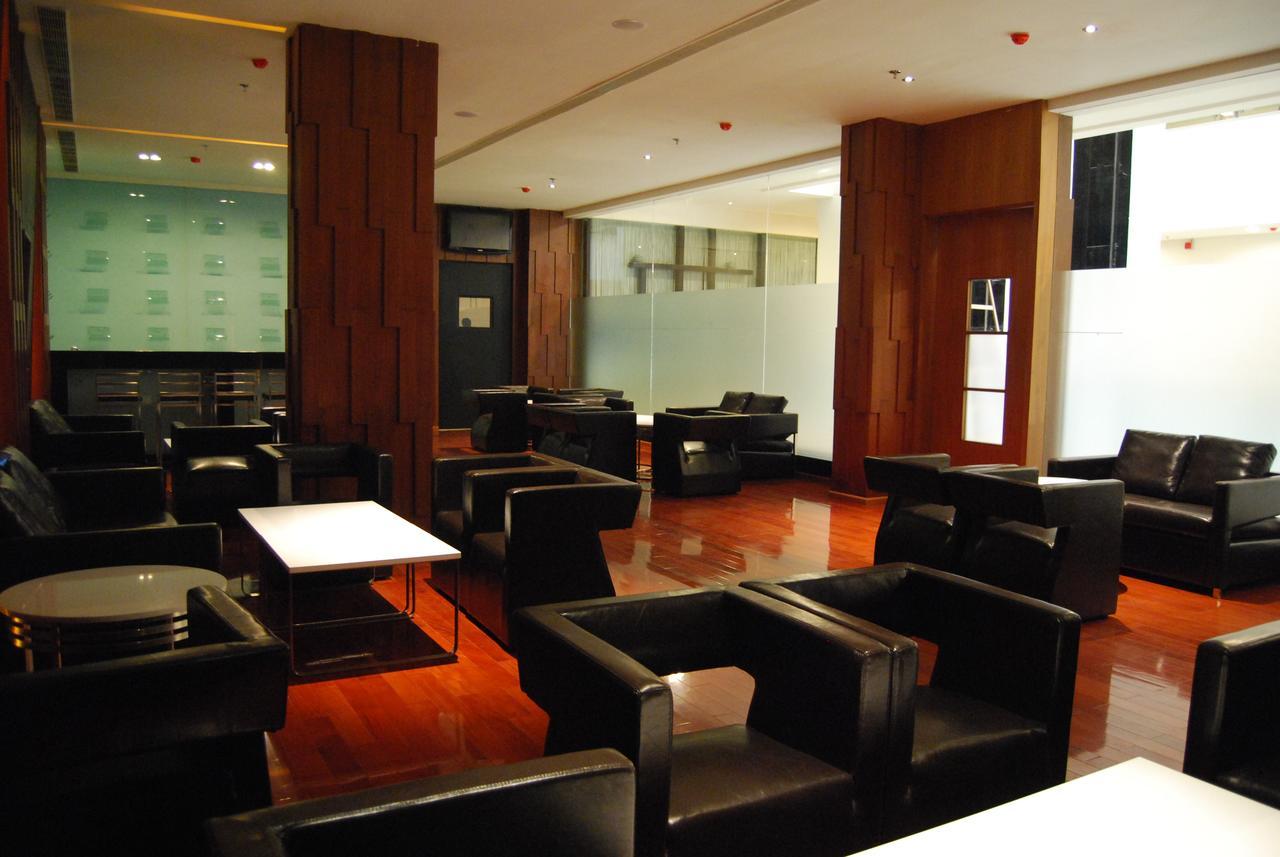 Royal Park Kakinada Hotel Luaran gambar