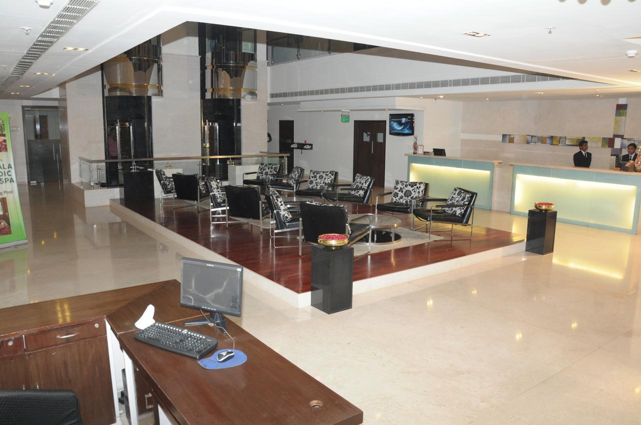 Royal Park Kakinada Hotel Luaran gambar