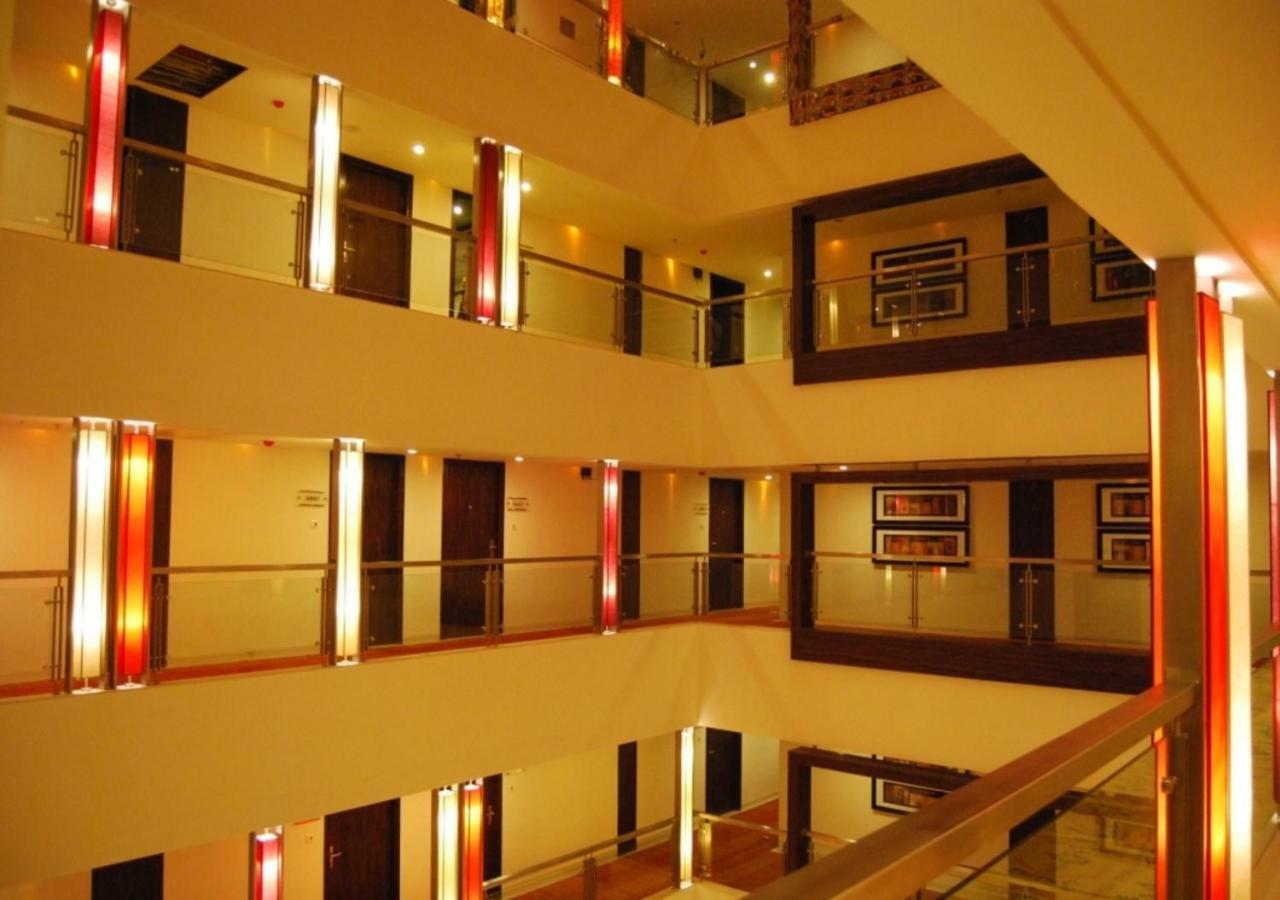 Royal Park Kakinada Hotel Luaran gambar
