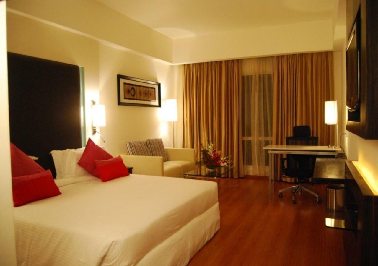 Royal Park Kakinada Hotel Luaran gambar