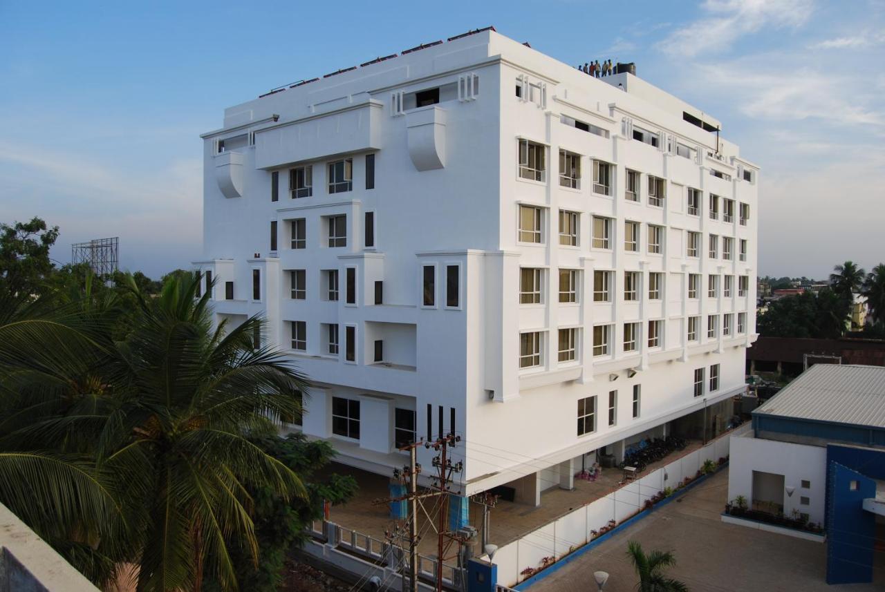 Royal Park Kakinada Hotel Luaran gambar